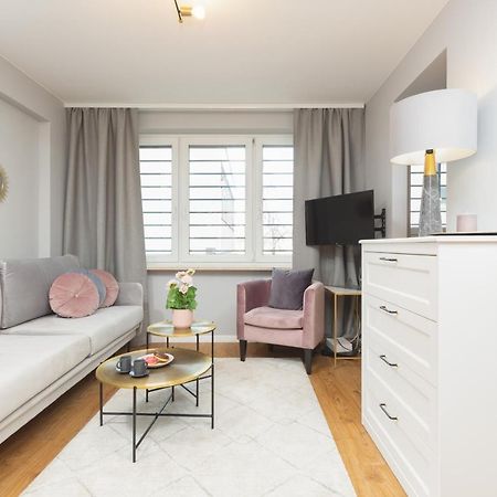 ורשה City Center Apartment Near The Vistula By Noclegi Renters מראה חיצוני תמונה