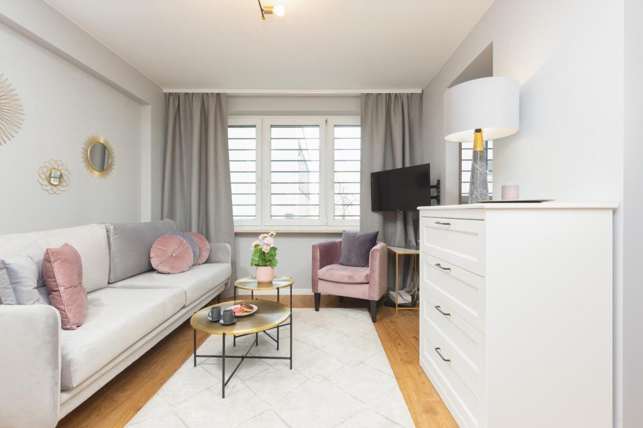 ורשה City Center Apartment Near The Vistula By Noclegi Renters מראה חיצוני תמונה