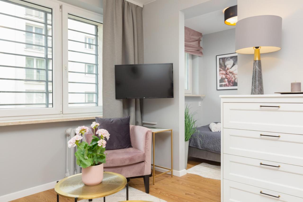 ורשה City Center Apartment Near The Vistula By Noclegi Renters מראה חיצוני תמונה