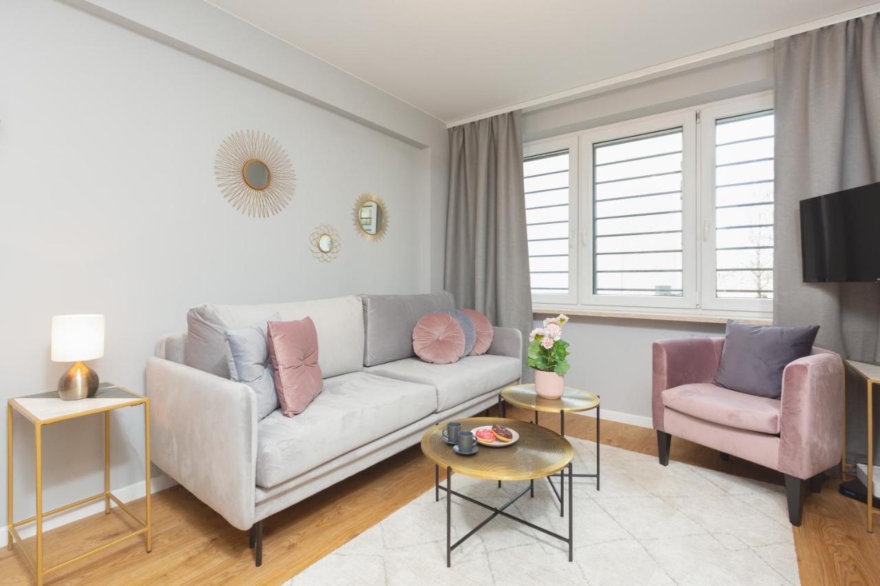 ורשה City Center Apartment Near The Vistula By Noclegi Renters מראה חיצוני תמונה